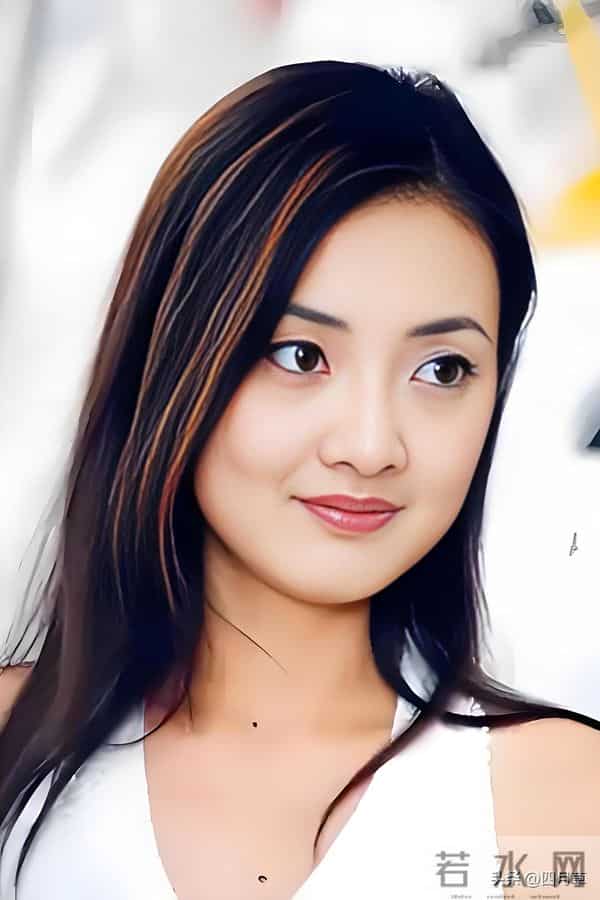 年轻时候的。牛莉