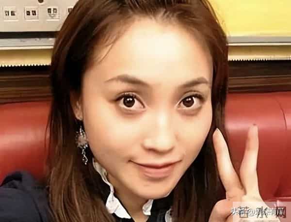 朱赤丹：结婚多年无儿无女，45岁辞职选择创业，因考试压力大痛哭