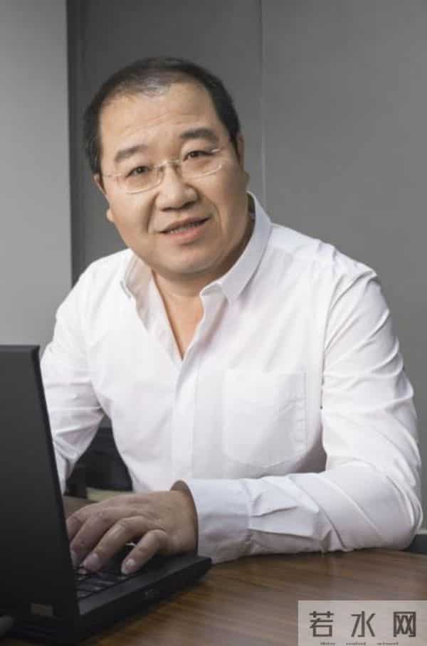 宋丹丹没想到,被自己公开怒斥的英达,如今竟走上了另一条上坡路