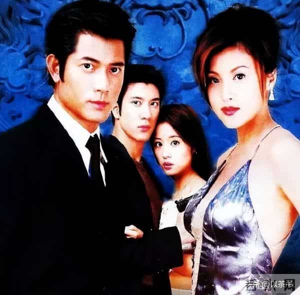 54岁藤原纪香风韵犹存很迷人，有过2段姐弟恋婚姻，无儿女成遗憾