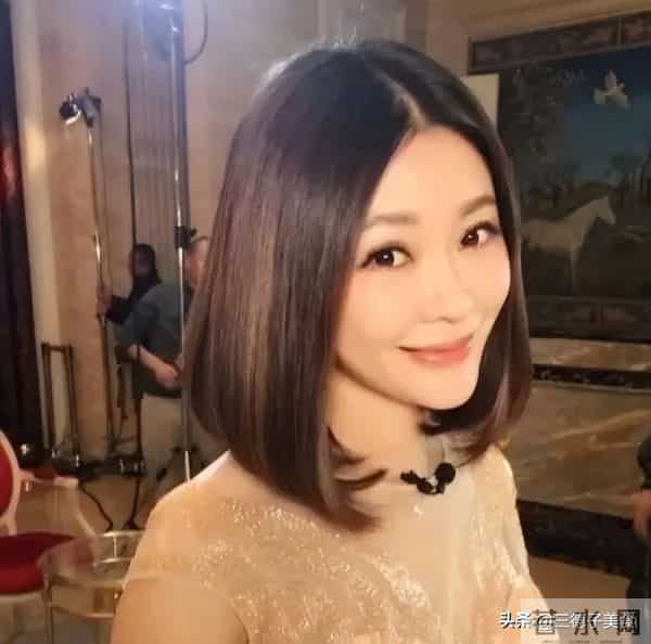 丁克15 年遭婆婆催生，41岁生下“矮小症”女儿，王小骞如今怎样了