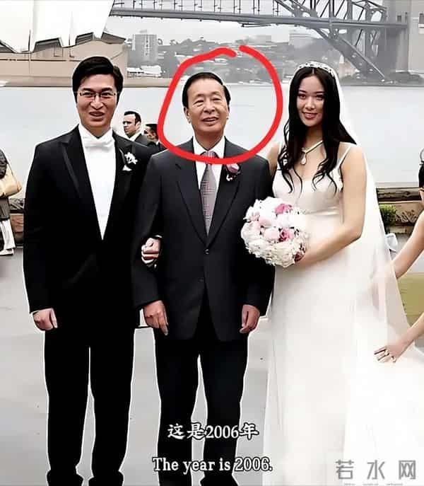 她14岁就长得“倾国倾城”,被富豪花7亿娶回家,8年生下4个娃