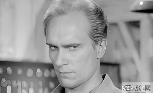 4次婚姻,1座奥斯卡,94岁硬汉为何最终为小41岁的她倾心?