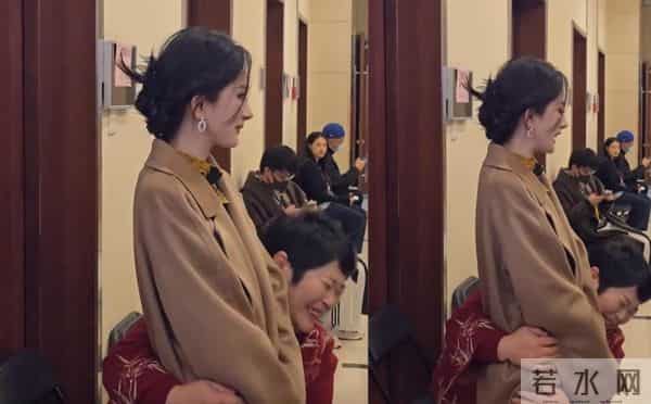 尴尬!房主任抱杨幂引争议,被吐槽没有边界感,杨幂嫌弃写在脸上