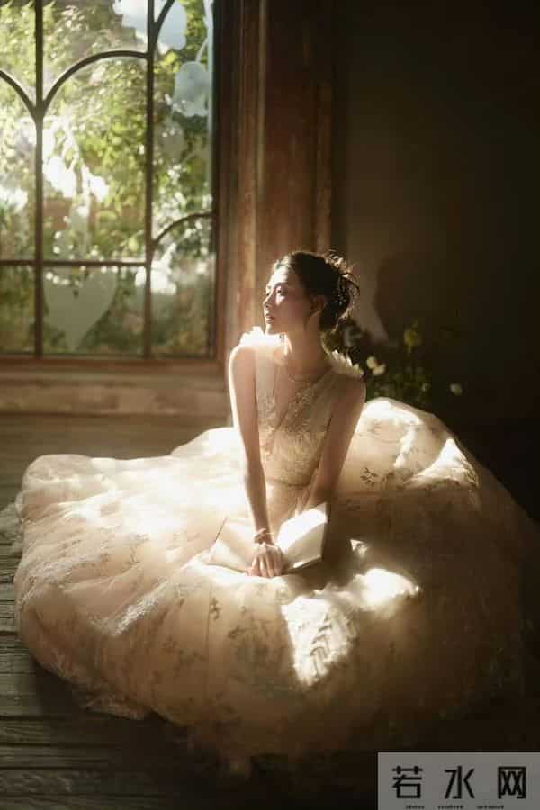 11.4娱乐瓜:肖战 杨紫 成毅 杨幂 白鹿 彭小苒 张凌赫 梁洁 李兰迪