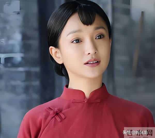 年过50岁的周迅一头白发，无儿无女成为了这辈子最大的遗憾！