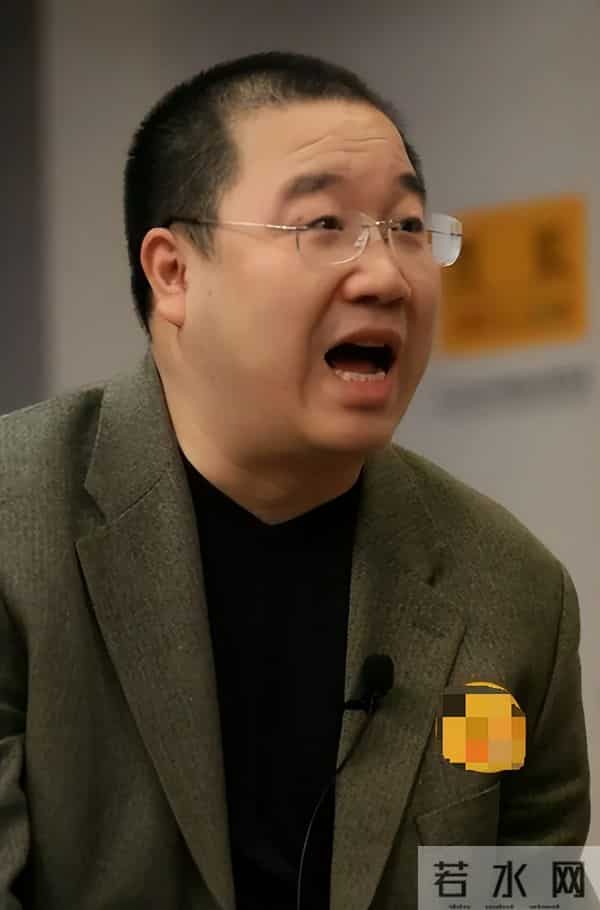 宋丹丹没想到,被自己公开怒斥的英达,如今竟走上了另一条上坡路