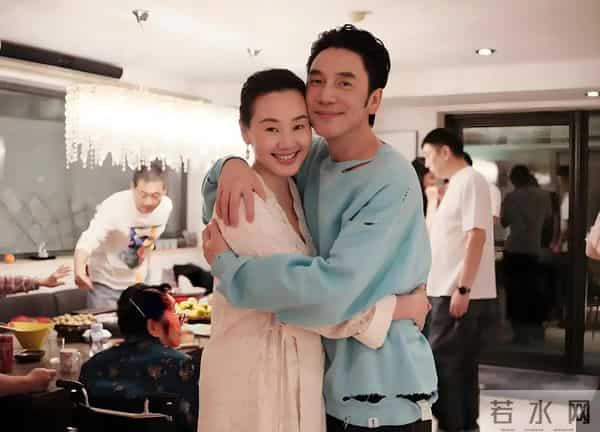 林依轮为大儿子林子濠庆生，55岁比儿子还年轻，87岁母亲已坐轮椅