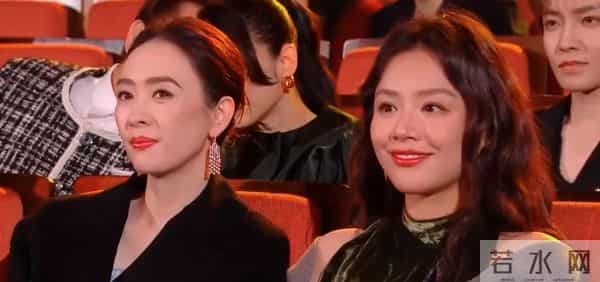 欧豪马思纯分手7年再同框，男方偷瞄女方表情微妙，网友呼吁复合