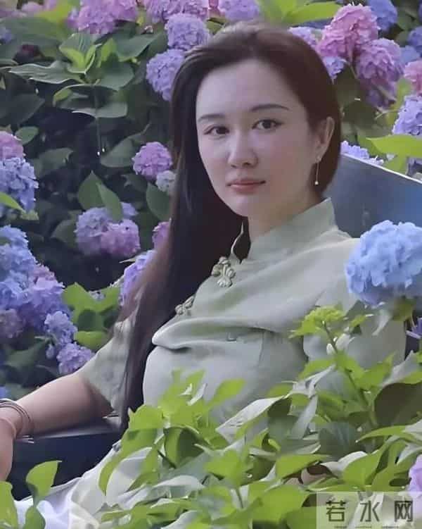 张纪中妻子不再隐忍！最担心的不是家产和名声，而是才1岁的女儿