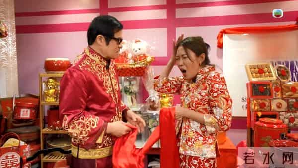 64岁TVB男星终于承认和女艺人的恋情，终结多年绯闻传闻