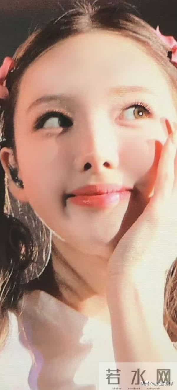 娜年今日——林娜琏时尚写真大图