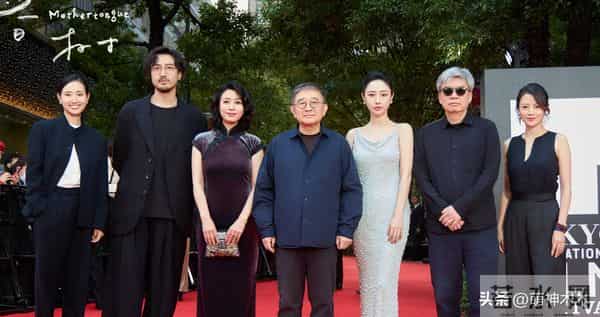 白百何疑开撕王传君！曝沪圈要求文晏给男方撕奖，白百何发文内涵