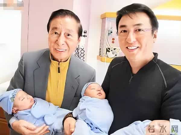 她14岁就长得“倾国倾城”,被富豪花7亿娶回家,8年生下4个娃