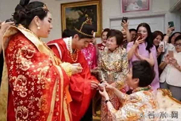 哈弗学霸辛奇隆：22岁成为赌王女婿，结婚5年后，他如今怎样？