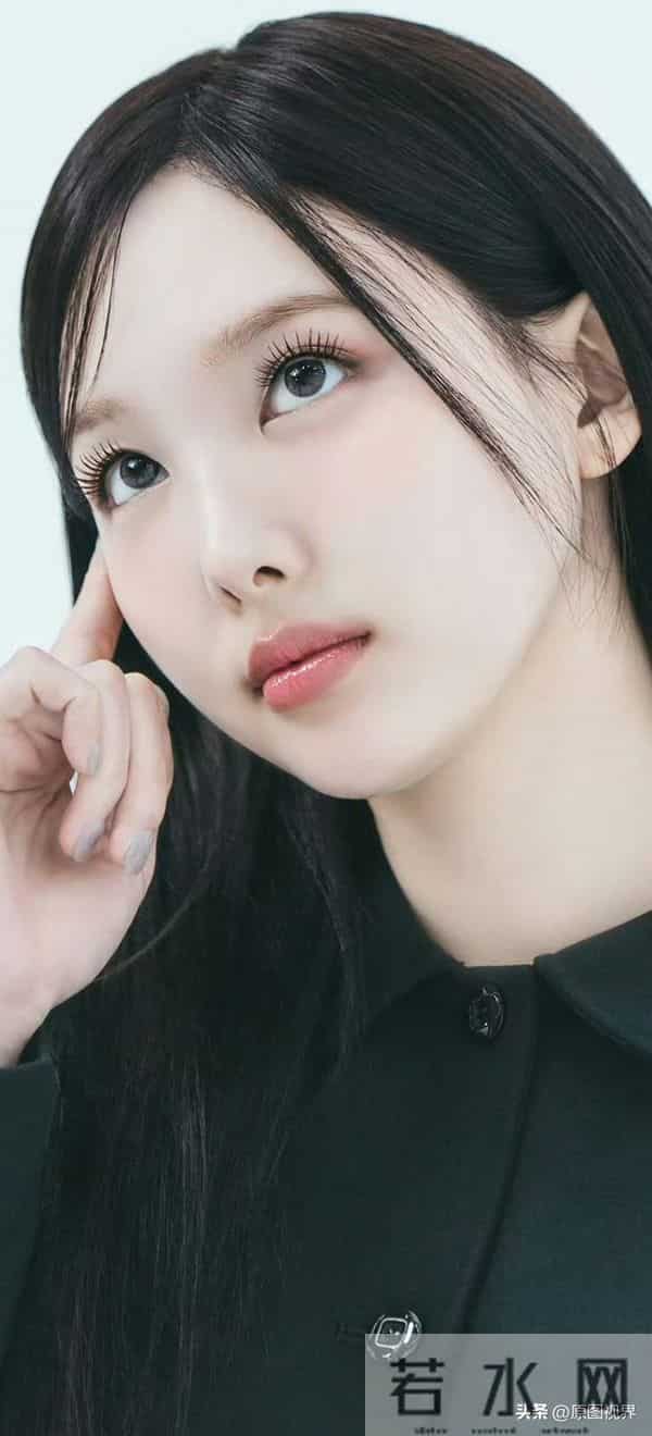 娜年今日——林娜琏时尚写真大图