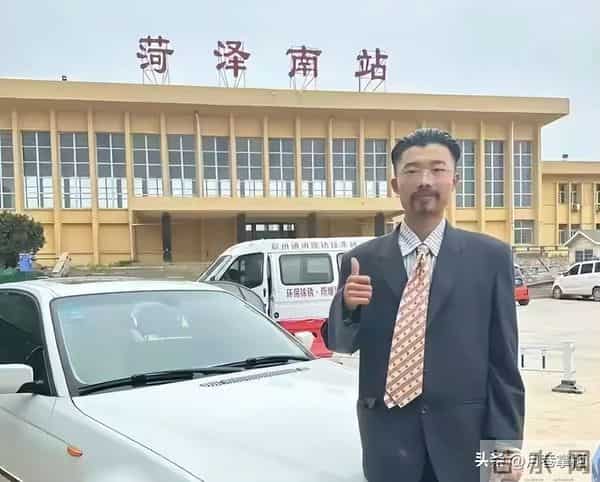 曾一夜成名,“日入百万”的郭有才,如今泡沫散去,他过得如何?