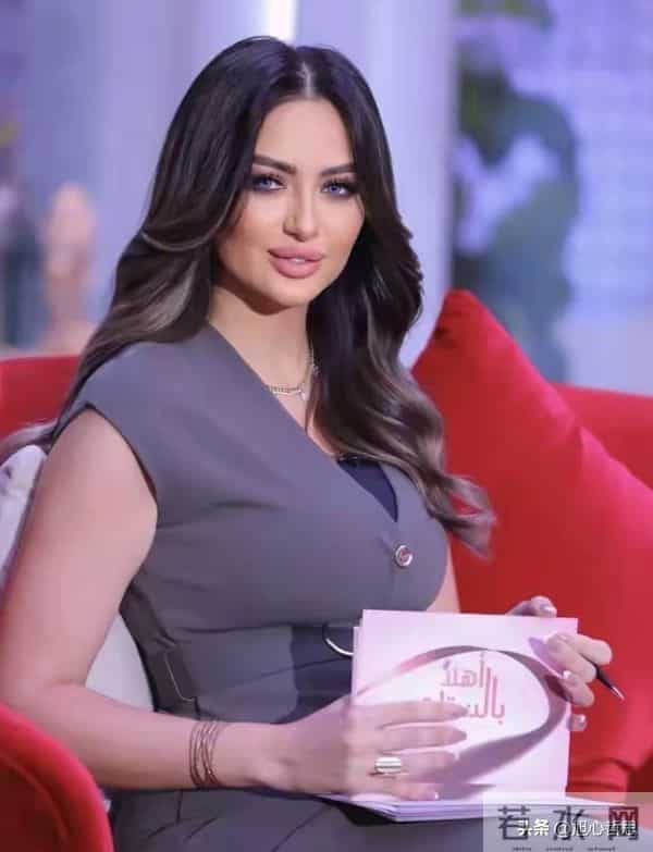 这位黎巴嫩大码超模美若天仙!胖胖的身材却是顶级颜值,终身难忘