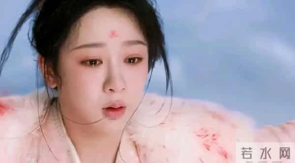 一场生日,戳穿了杨紫在演艺圈的地位,原来肖战一个字都没说错