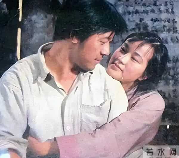 刘晓庆问宁静：有没有后悔的恋爱？宁静：他有女朋友，我转身就走