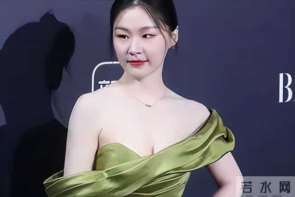 拔出萝卜带出泥！逼疯辛芷蕾、集体嫖娼，王家卫是真的“瞎”了