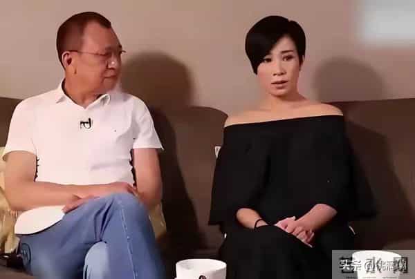 干爹离世10天后，佘诗曼迎来好消息，这下许绍雄可以放心了