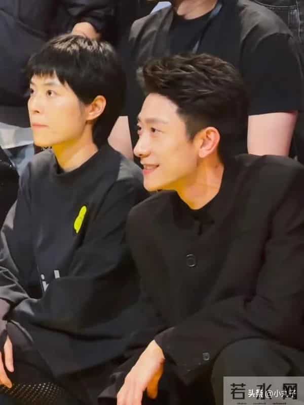 张一山竟然帅成这样了,真的好像京圈太子爷啊,一脸正气的帅!