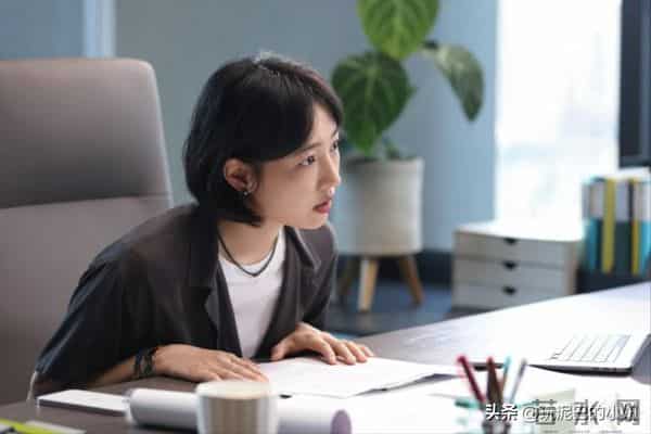 连爆2大行业瓜!大花回应只字不提影帝,阔太倒油导演,都不装了