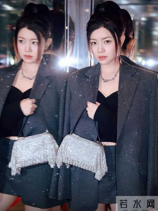 离婚仅9月,陈妍希与陈晓过上了不同的生活,双方都十分开心