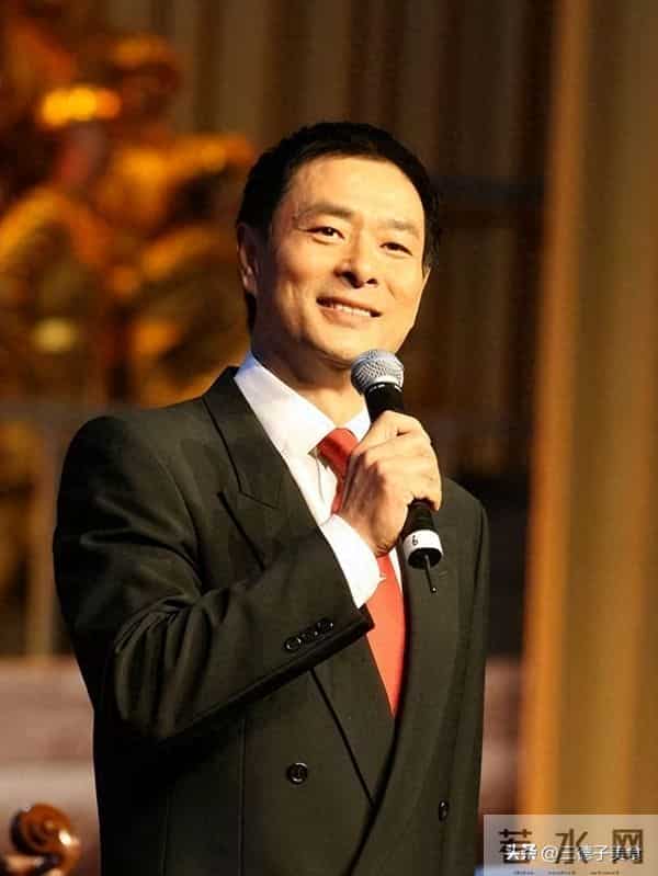 濮存昕：家人相继去世，如今71岁仍在工作，还要照顾年迈的老母亲