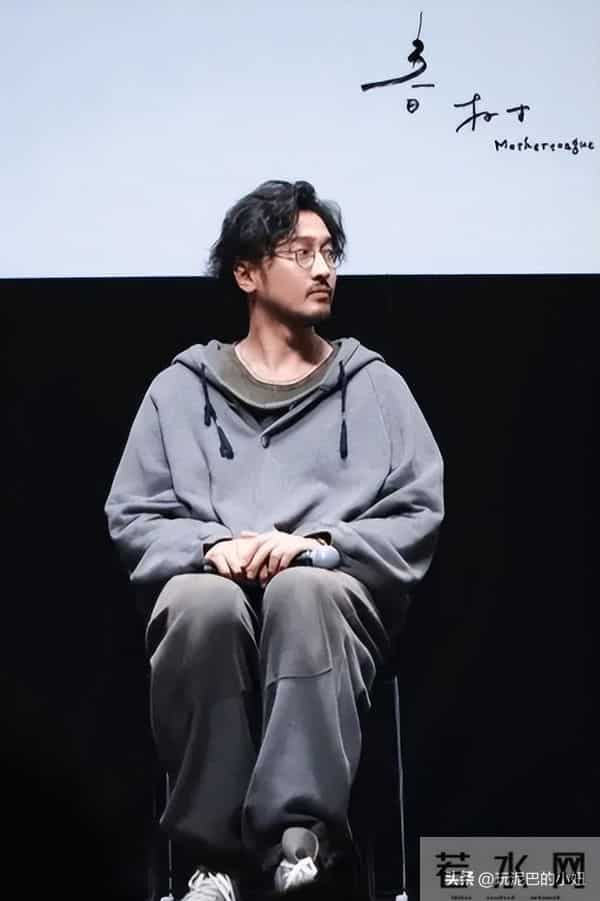 连爆2大行业瓜!大花回应只字不提影帝,阔太倒油导演,都不装了