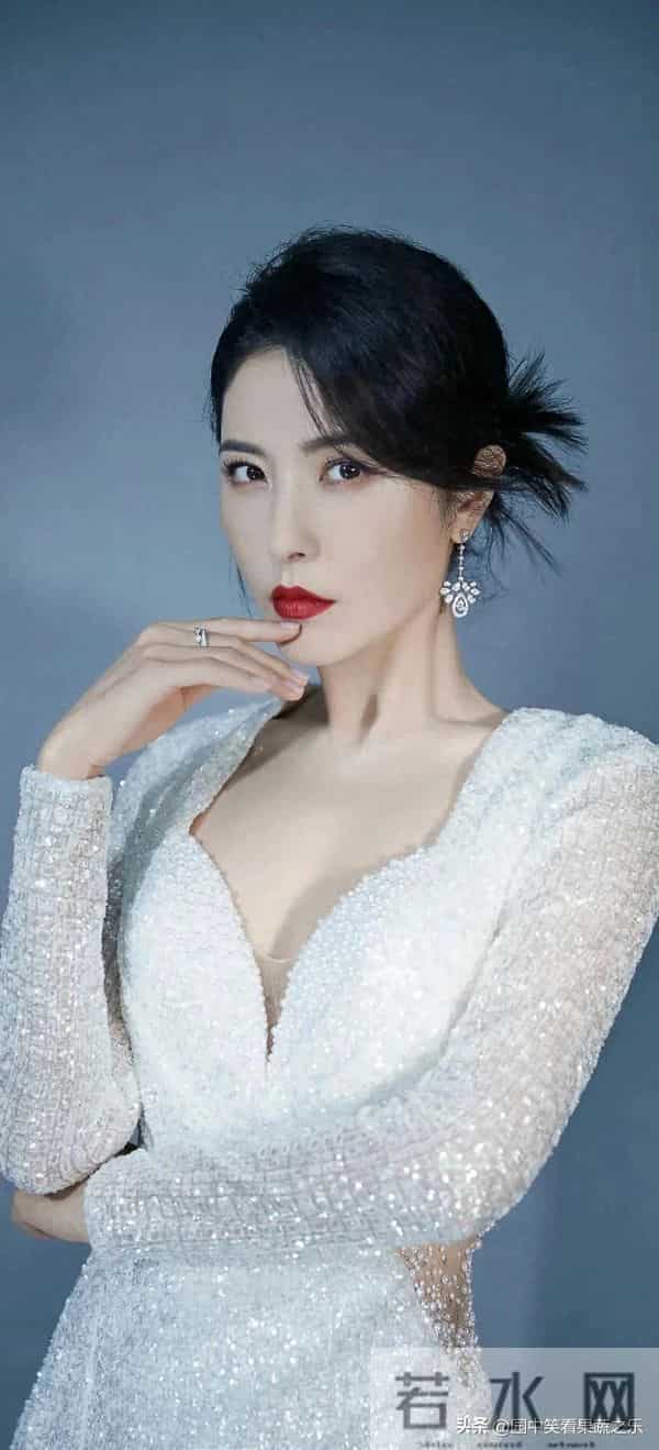 白月光女神：曾黎