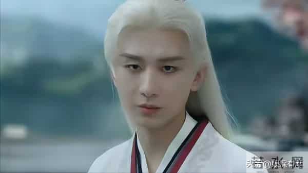 从万人捧到万人嫌,如今35岁的成毅,证明刘亦菲的话含金量还在升