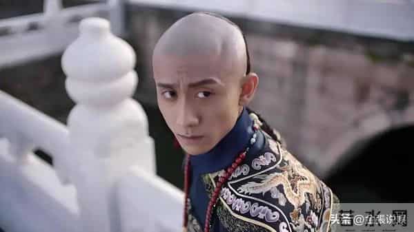 被"发腮"的张一山惊艳,33岁终于长开,网友:杨紫得避嫌了