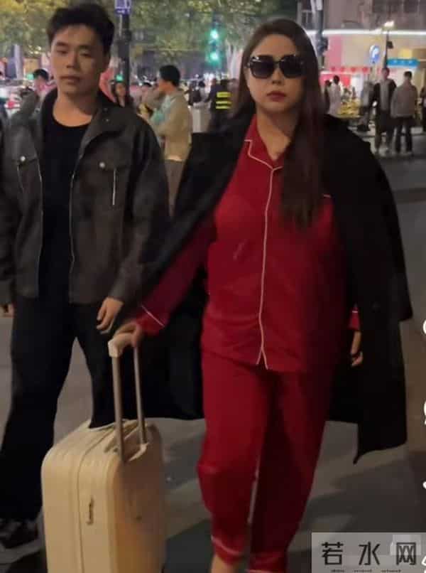 太突然！鹿哈官宣领证，3个月前已订婚，全网恭喜，终于等到这天