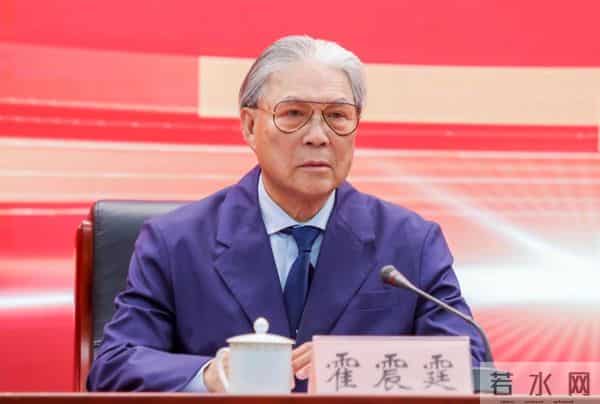 郭晶晶也没想到，79岁公公霍震霆再破天花板，让整个豪门圈沉默了