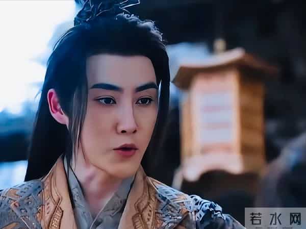 《暗河传》她俩相差1岁，却要演母女，男友也参演看起来老多了