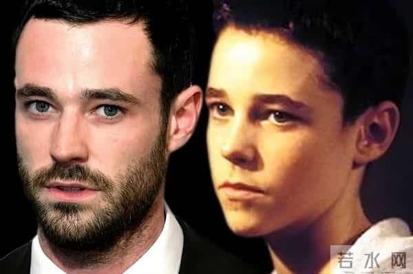 英国男星肖恩·沃德交不起房租,在朋友家睡床垫!