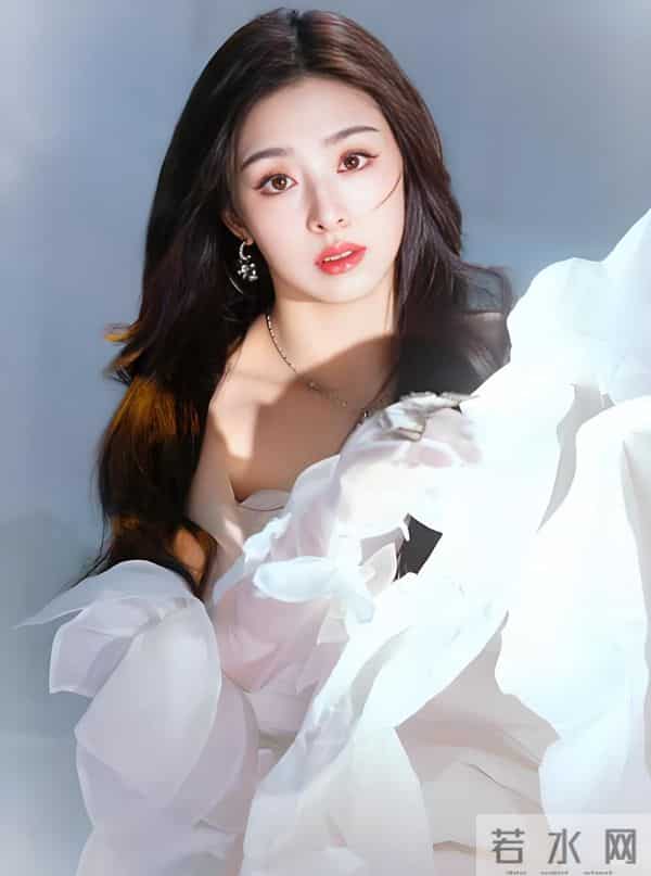 这还是当年超级女声的张含韵吗!简直是深藏不露,身材也太好了!