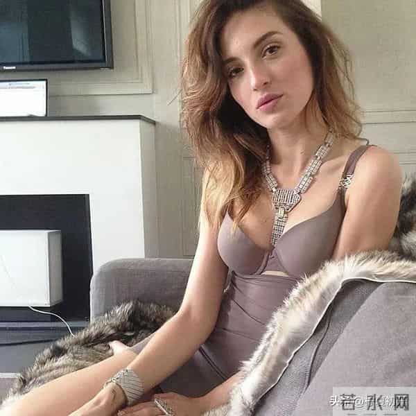 这惊艳时光的西班牙美人 36岁玛利亚·瓦沃德，肤白貌美还自带高级