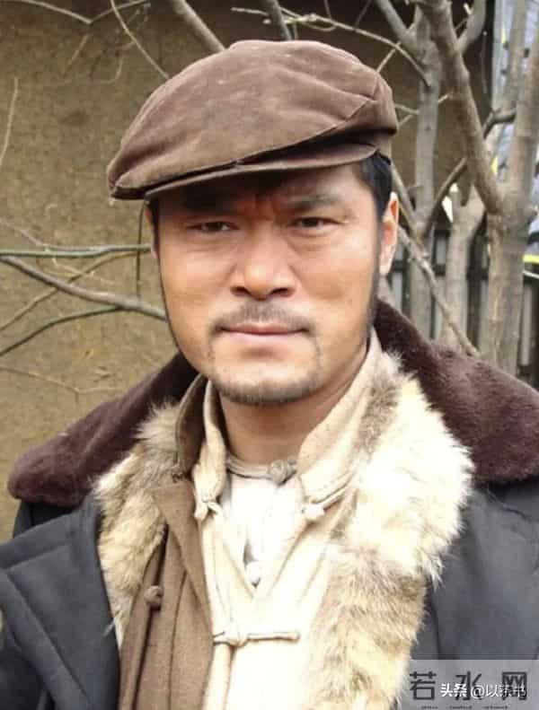 65岁演员赵恒煊现状：仍坚持拍戏，婚姻幸福，感谢妻子早年资助