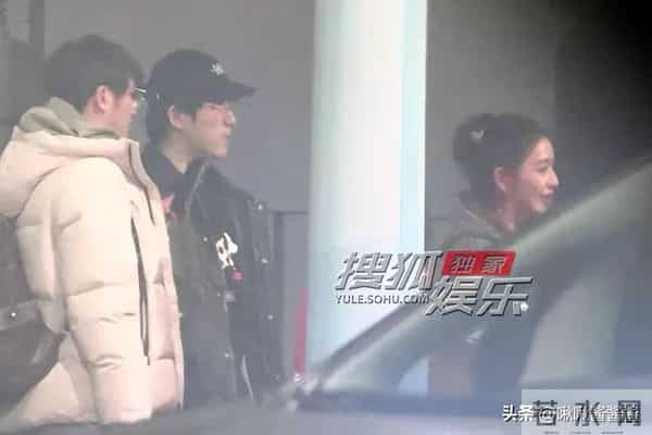 佟大为关悦现身董璇生日会，张维伊送酒窝上车， 佟丽娅满面红光