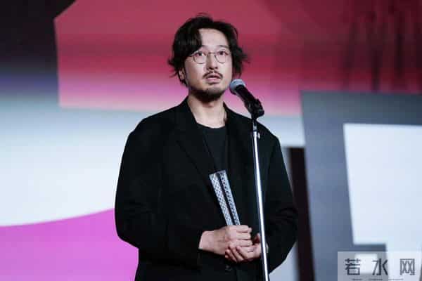 王传君辛芷蕾先后被质疑,为同行荣光喝彩很丢人吗