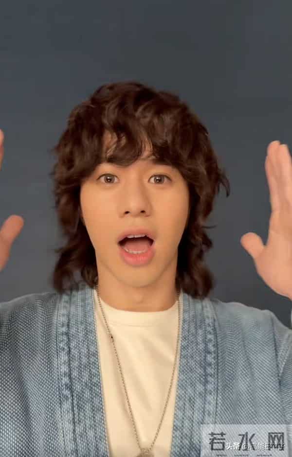 他曾因长胖被嘲,减肥变爆炸头帅哥,今成谢霆锋师弟猛晒腹肌!