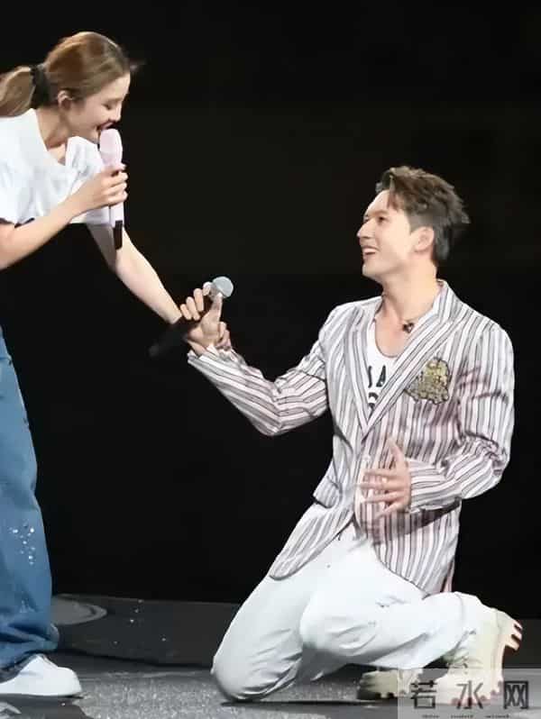 恭喜！知名港星蔡卓妍阿sa新恋情，被曝和小10岁帅气健身教练热恋