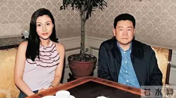 李嘉欣漂不漂亮都有争议?有眼睛的都看得出吧!(附多图)