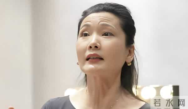 不到7天时间，人民日报4次点名陈丽君，何赛飞那句话终于有人信了