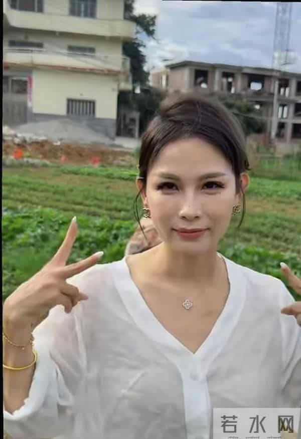 瑾汐带火全家,却被二哈说我不配宠妹,流量账算碎了最后一点情分