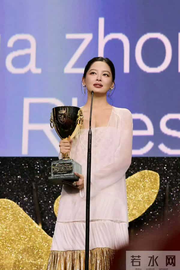 郝蕾朋友圈无差别攻击,抨击狂野时代,质疑辛芷蕾最佳女演员奖!