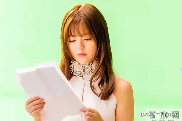 她是隐藏最深的富婆,童颜巨乳躺赚上亿,21岁打败王菲却主动过气